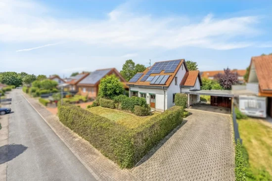 Außenansicht Garten & Eingang