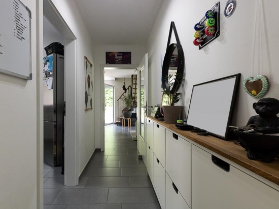 Wohnen mit Weitblick: Junge Maisonette-Wohnung mit Galerie & XL-Balkon in Brake - OG: Flur