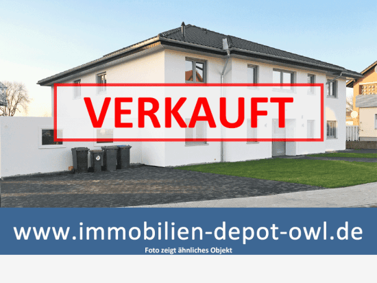 Modern, effizient, sparsam: Nagelneue ETW in Hiddenhausen - Außenansicht Eingang (mit URL)